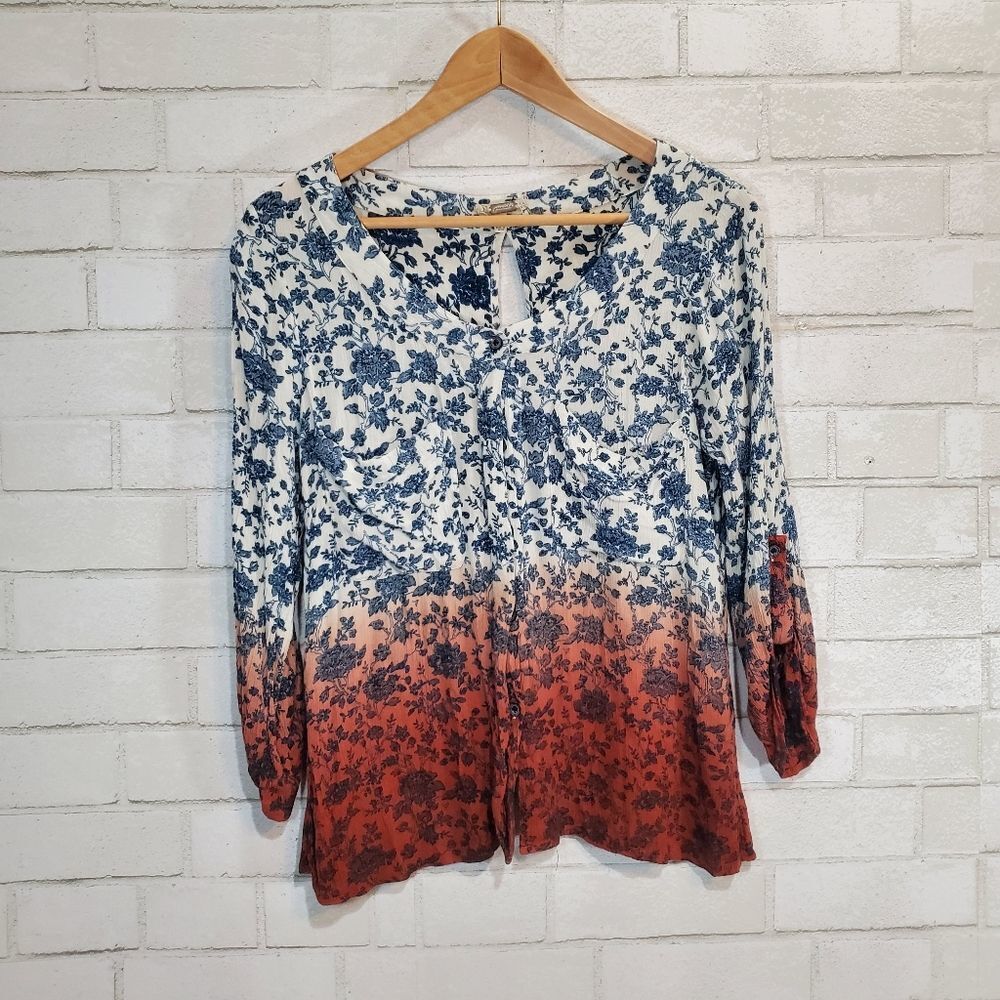 gimmicks by BKE long sleeve open back blouse